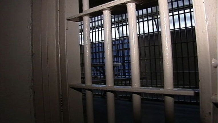WEB-jail-prison-bars_1444244181872_317653_ver1.0_640_360-1.jpg