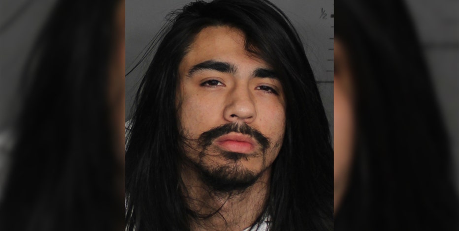 Mesa pet store employee accused of shooting and killing alleged trespasser, PD says