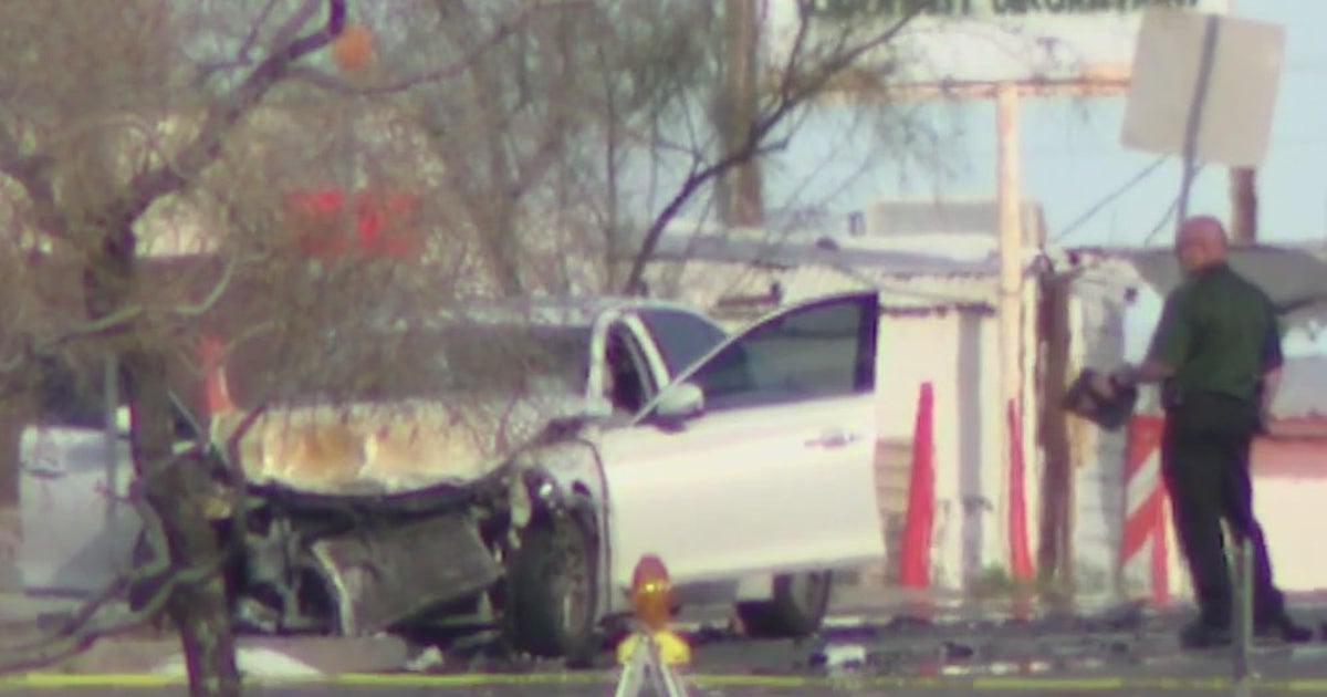 Teen dead, 2 hospitalized after fiery car crash in Phoenix | FOX 10 Phoenix