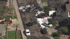 Fiery multi-car crash in Phoenix leaves 1 dead: FD