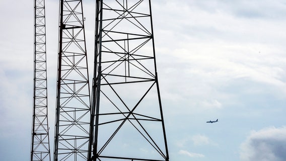 200-foot radio tower stolen in Alabama: 'I thought I had seen it all'