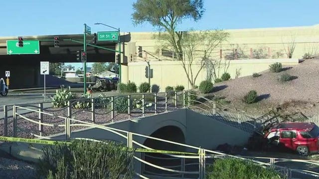 2 hurt in fiery north Phoenix crash near State Route 51