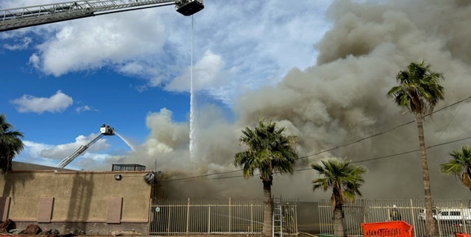 Phoenix strip mall fire sends plume of smoke into sky