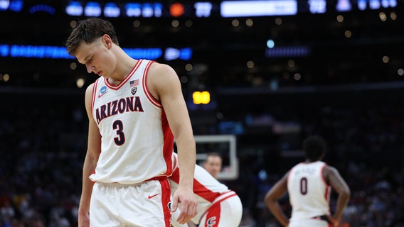 Clemson reaches the Elite Eight for the first time since 1980, beating Arizona 77-72