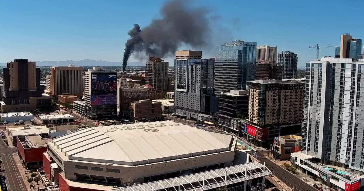Black smoke seen over Phoenix sky as debris fire breaks out near ...