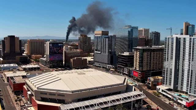 Black smoke seen over Phoenix sky as debris fire breaks out near downtown