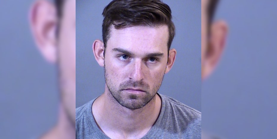 School district worker accused of exposing himself at Peoria drive-thru