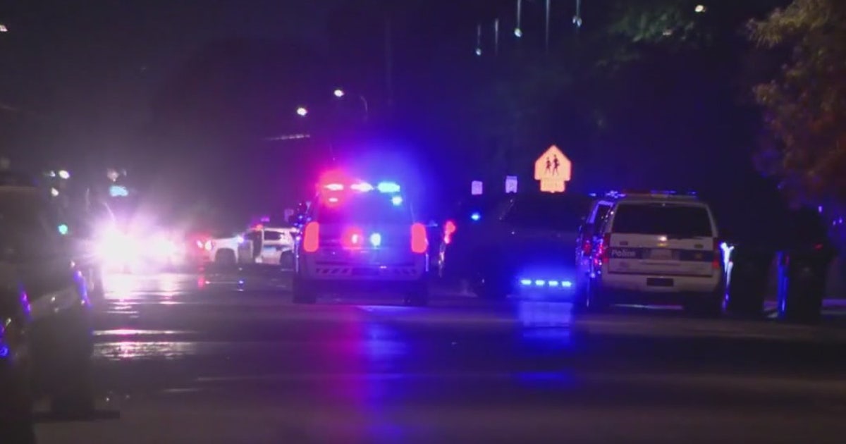 Man, woman shot in Phoenix; suspect on the loose | FOX 10 Phoenix
