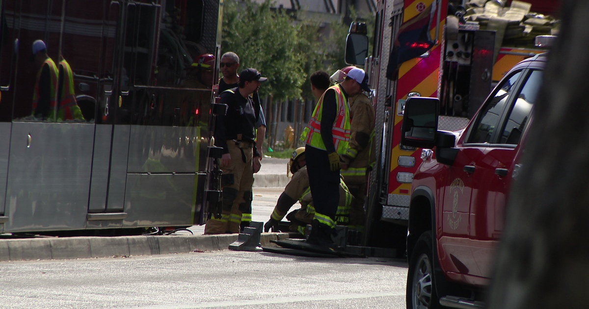 Phoenix woman rescued from under the light rail | FOX 10 Phoenix