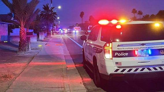 Phoenix officer seriously hurt in shooting following traffic stop, suspect dead