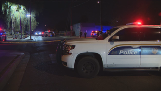 Shooter takes off after striking several cars in central Phoenix, PD says