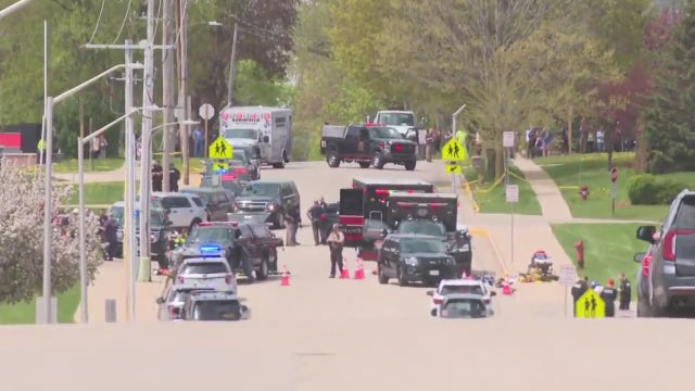 Mount Horeb Middle School active shooter threat, suspect dead