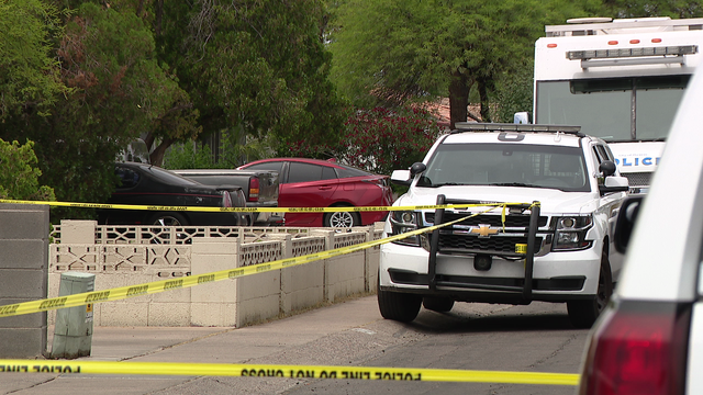 Trail of blood leads Phoenix Police officers to dead woman inside a home
