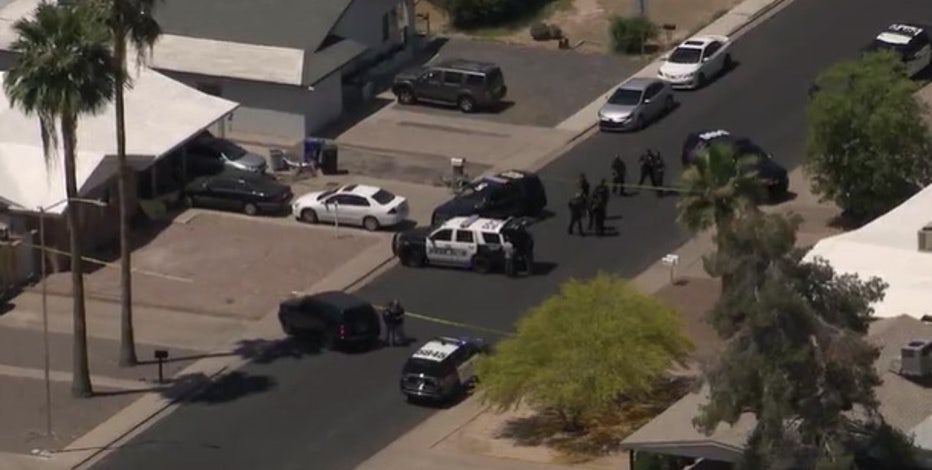 Suspect dead, no officers hurt in Mesa shooting: police