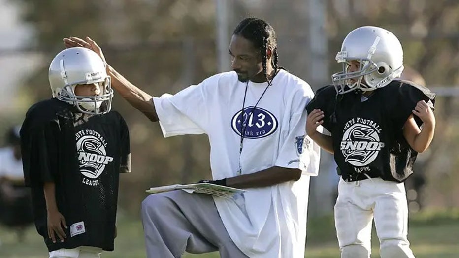 Snoop-Dogg-Youth-Football.jpg