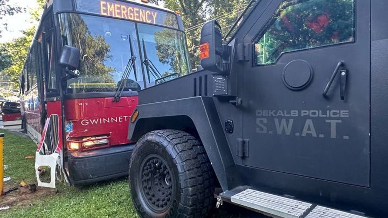 Gwinnett County Transit Bus chase: 1 shot, 1 in custody - Vimarsana News