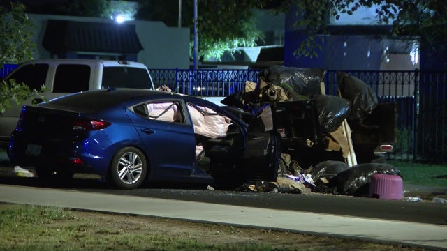 Woman dead following west Phoenix crash: PD