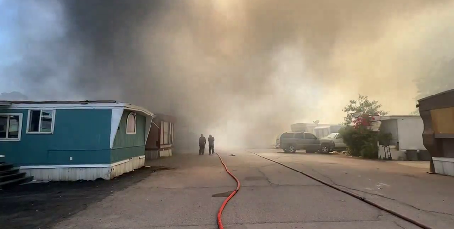 Dozens of residents displaced, 5 mobile homes destroyed in Phoenix fire