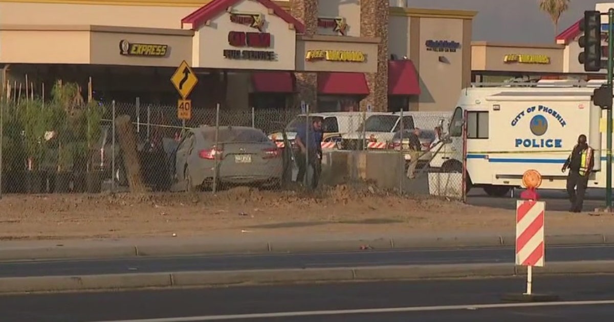 Woman dead after shooting, crash in south Phoenix | FOX 10 Phoenix