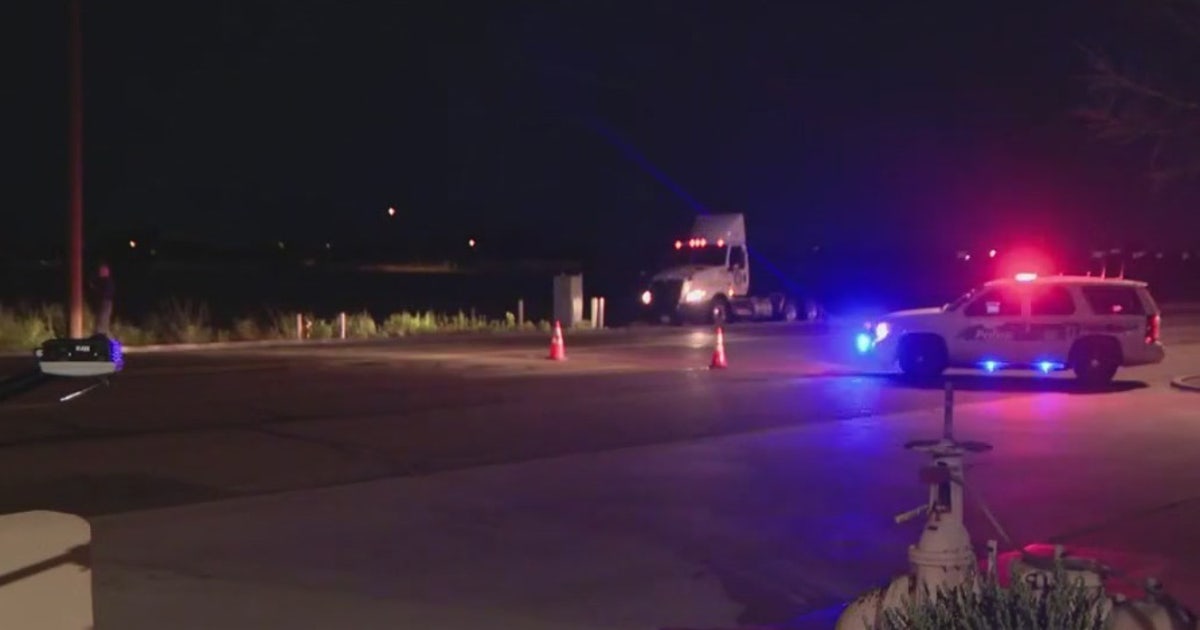 Woman hit, killed by semi in west Phoenix | FOX 10 Phoenix