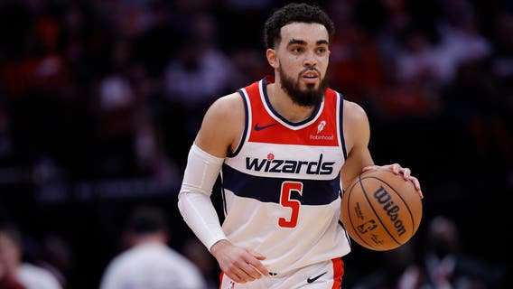 Suns sign Tyus Jones to 1-year deal, adding point guard to aid team’s All-Star trio