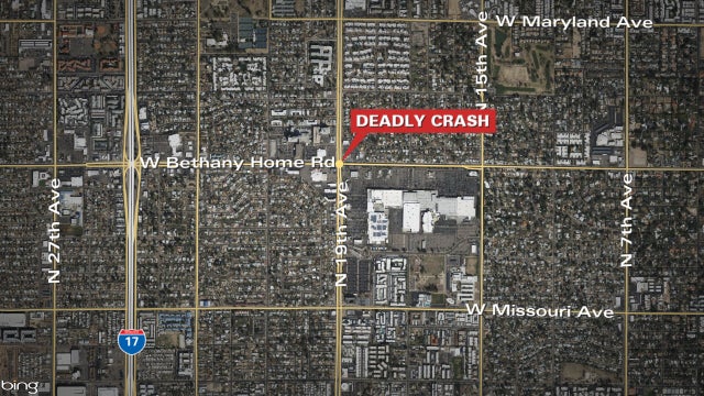 Man killed, 2 others hurt in three-car crash in Phoenix, PD says