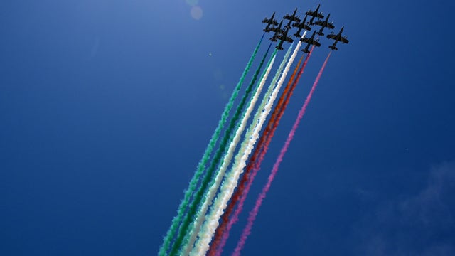 Italian Air Force precision team flies over Grand Canyon, Vegas Strip