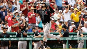 Eugenio Suárez hits go-ahead 3-run homer to help D-backs complete sweep of Red Sox