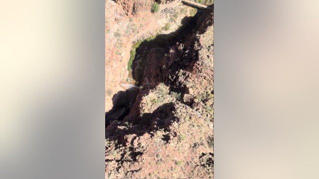 Breaks in main water pipeline for Grand Canyon prompt shutdown of overnight hotel stays