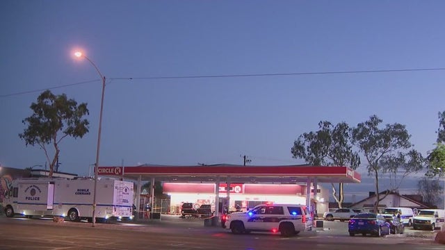 2 men were killed in a shooting near a Circle K in Phoenix, both have been identified