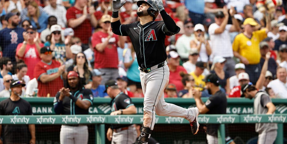 Eugenio Suárez hits go-ahead 3-run homer to help D-backs complete sweep of Red Sox