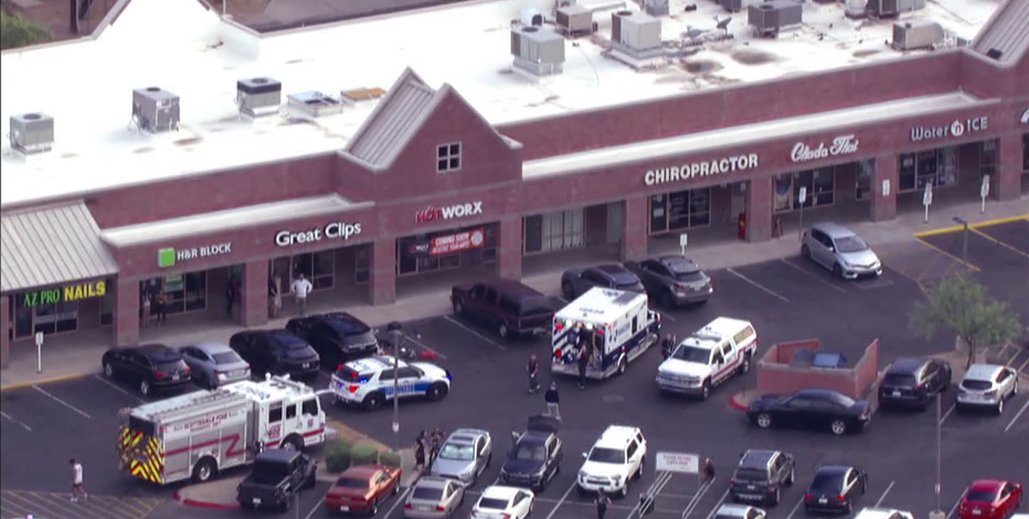 2 men hospitalized after shooting inside a Scottsdale Albertsons grocery store