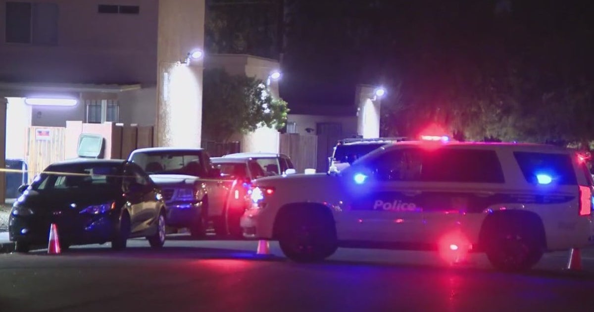 Man shot during attempted robbery in Phoenix, suspects sought: PD | FOX ...