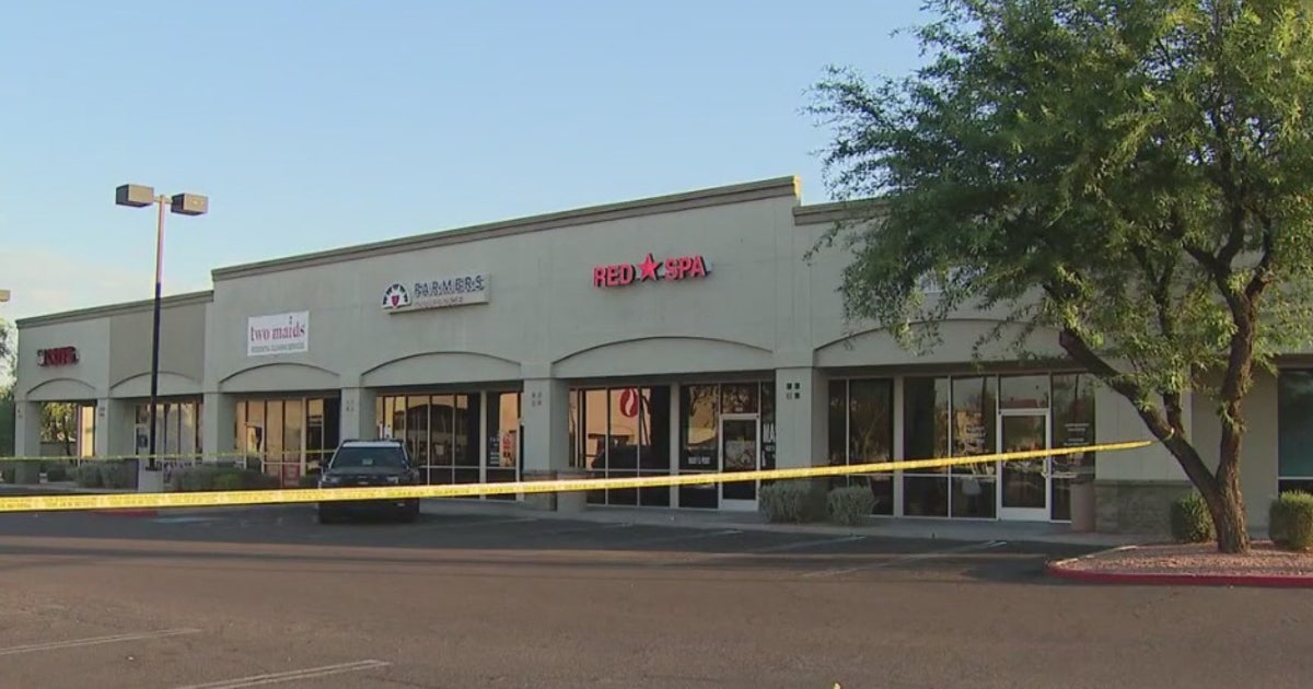 Police investigating string of burglaries and robberies in Peoria; no ...