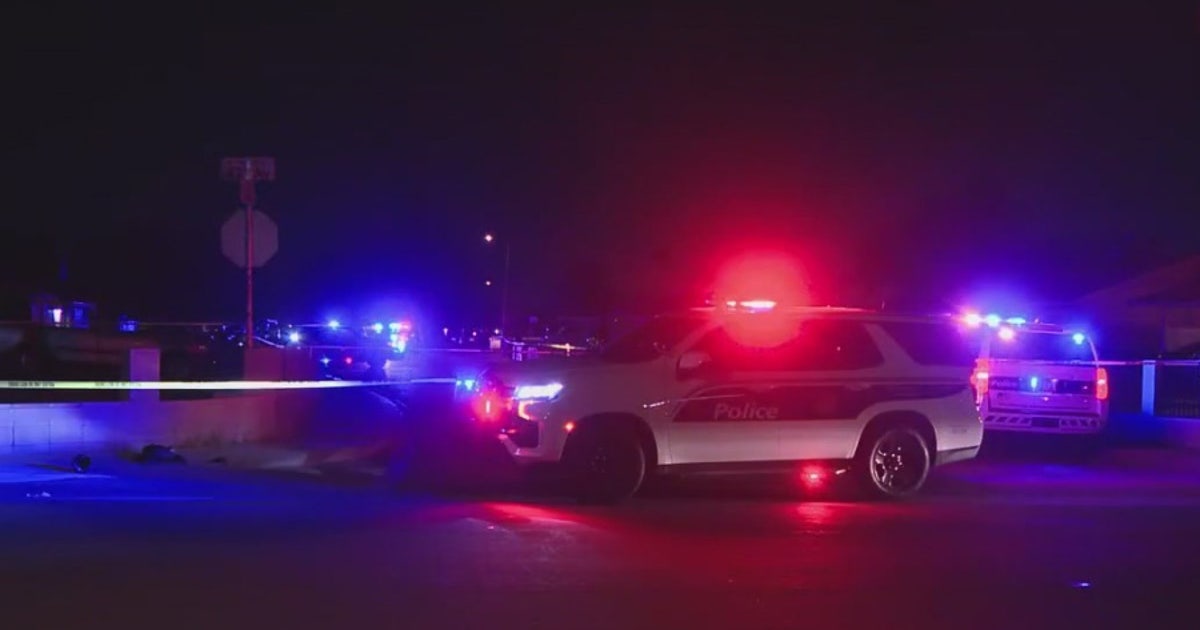 1 dead, 2 hurt in west Phoenix shooting, police say | FOX 10 Phoenix