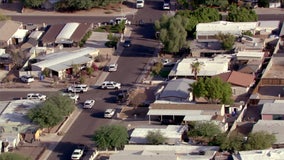 South Phoenix shooting sends 2 to the hospital: PD