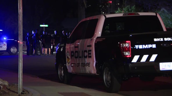 Officers gathered in Tempe neighborhood after car fled from Scottsdale Police traffic stop