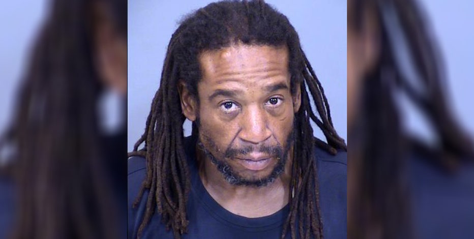 Man killed in north Phoenix stabbing; suspect still not caught