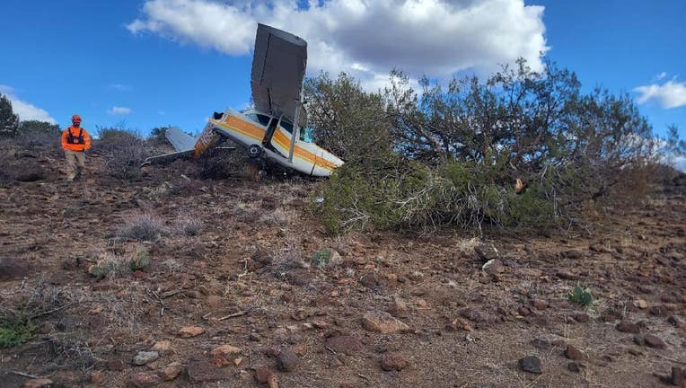 Small plane crash leaves 2 people with minor injuries in Yavapai