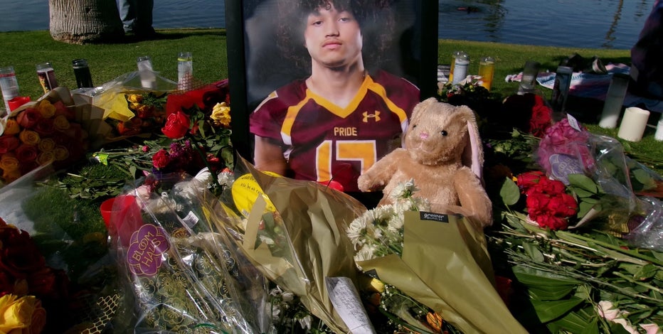 Jaylen Reeves: Community honors teen stabbed in Ahwatukee with memorial