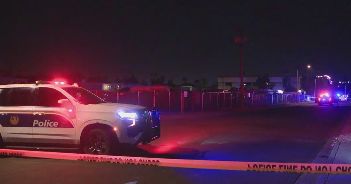 Man found with serious injuries dies; Phoenix PD investigation ...