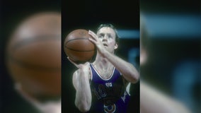 Dick Van Arsdale: Phoenix Suns legend dies at 81