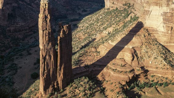 Arizona's Canyon de Chelly becomes latest national park unit to ban commercial air tours
