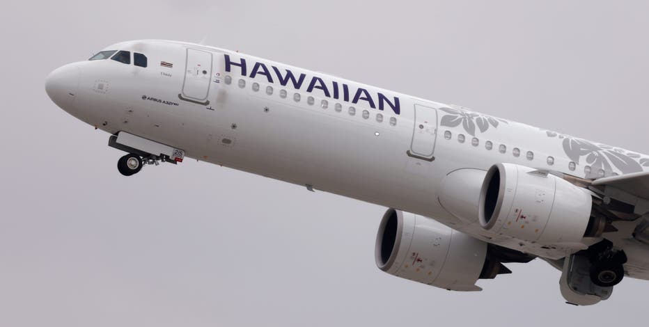 Turbulence slammed Hawaiian Airlines flight from Phoenix because of decision to fly over storm cell
