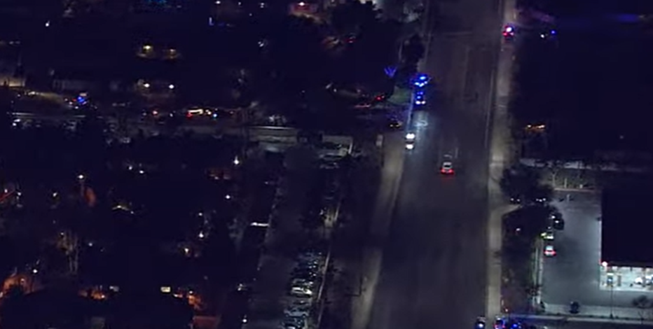 1 officer shot in the leg, suspect dead in gunfire exchange with police in Tempe