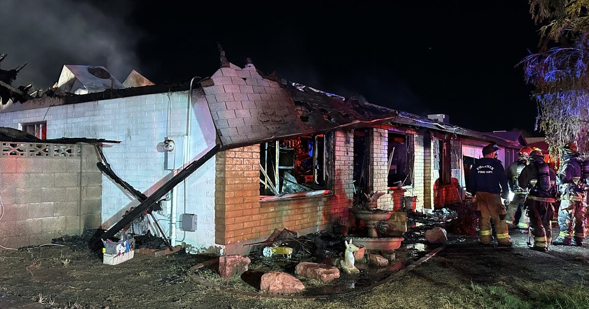 Woman found dead in west Phoenix double house fire | FOX 10 Phoenix