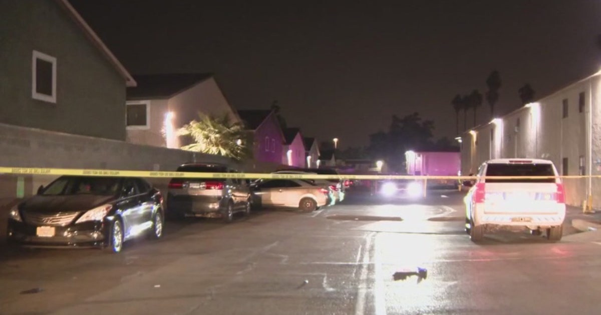 1 dead, 2 hurt in Phoenix triple shooting | FOX 10 Phoenix