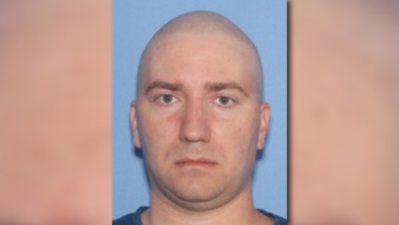 Man found with gun, knife at Tucson school: police