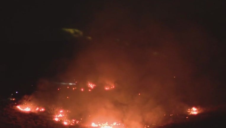 Brush fire burns half an acre on South Mountain in Phoenix | FOX