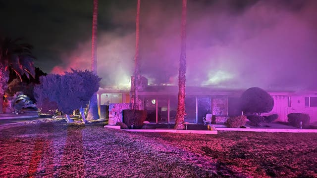 Man dies after being pulled from Arcadia house fire